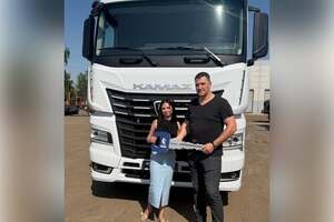Поздравляем нашего клиента с приобретением нового КАМАЗ-54901!