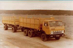 КАМАЗ-55102, запущенный в 1980-х, стал одним из популярных сельских вариантов.